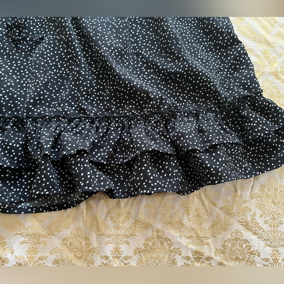 4XL Shein Curve Black and White Dots Drawstring Ruffle Mini Skirt - Picture 2 of 6